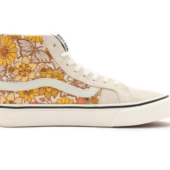 Vans - Picture 2 of 9